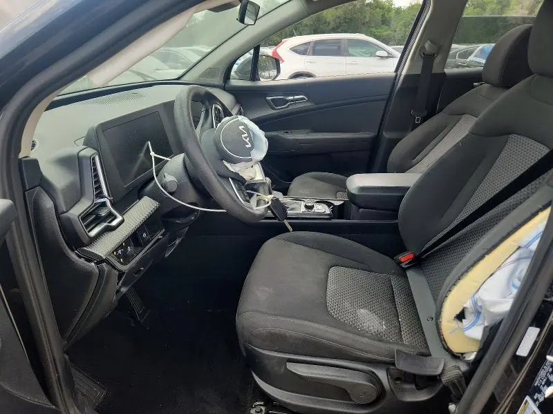 2025 KIA SPORTAGE LX  