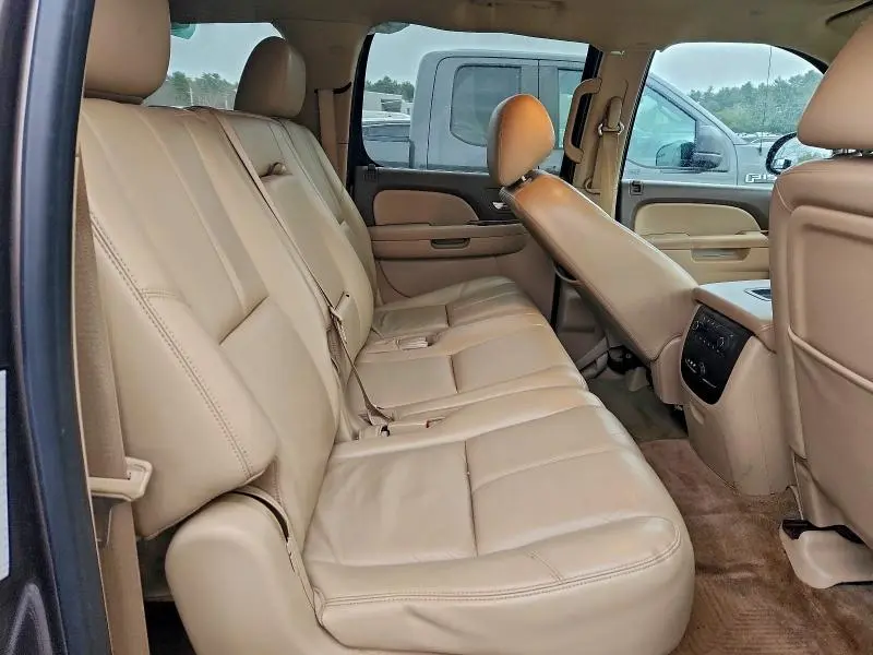 2012 CHEVROLET SUBURBAN K1500 LT  