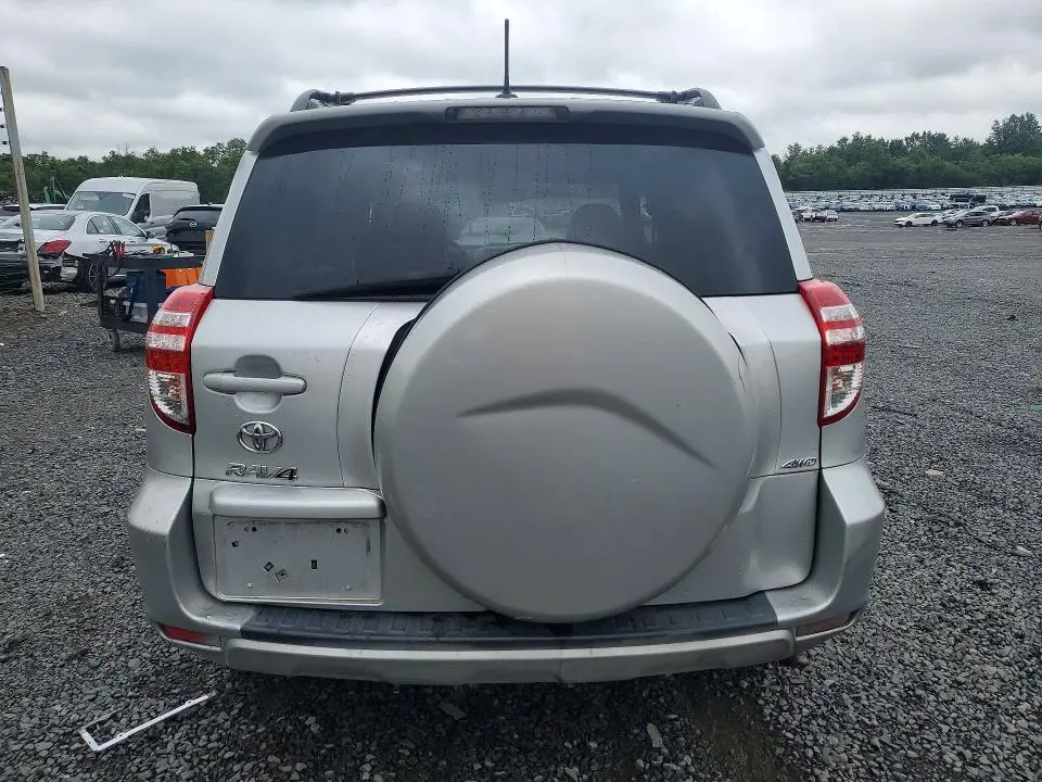 2011 TOYOTA RAV4 BASE  