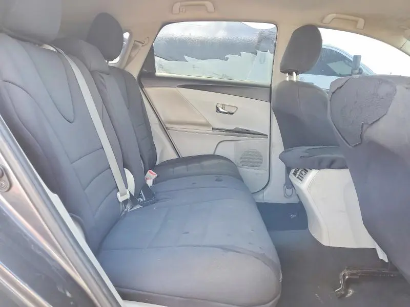 2013 TOYOTA VENZA LE  