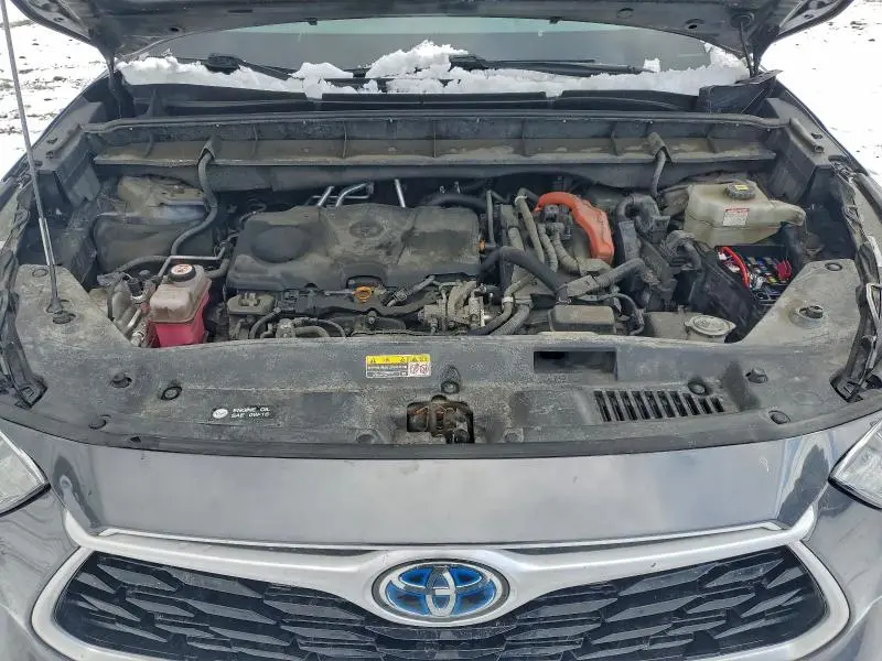 2021 TOYOTA HIGHLANDER HYBRID LE  