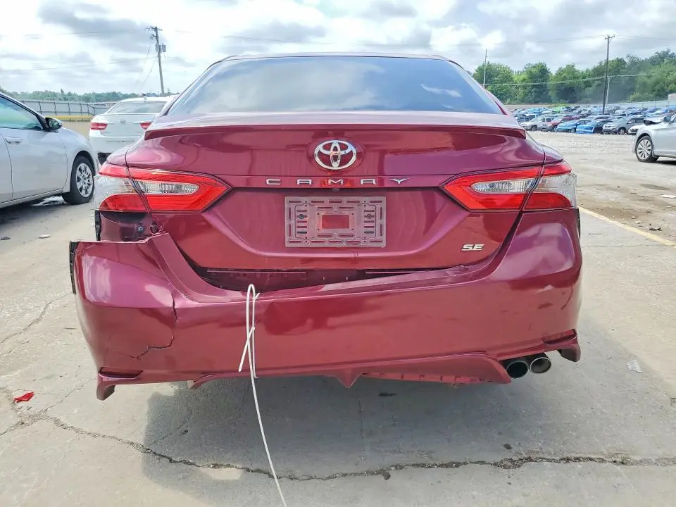 2018 TOYOTA CAMRY SE  