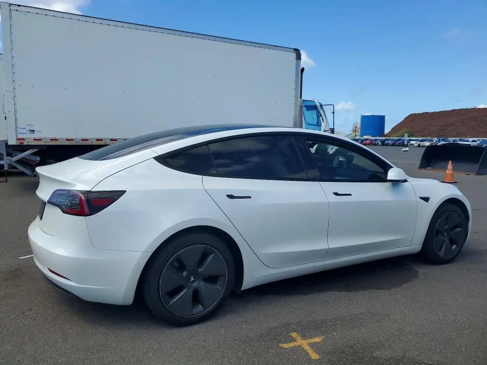 2021 TESLA MODEL 3   