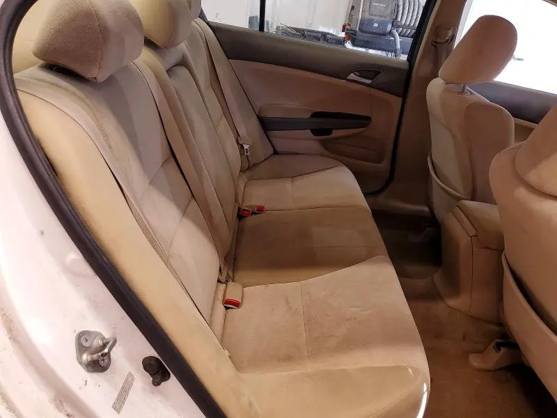 2010 HONDA ACCORD LX  