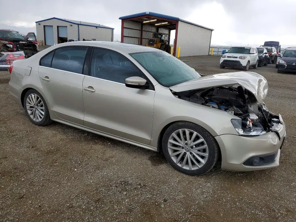 2013 VOLKSWAGEN JETTA TDI  
