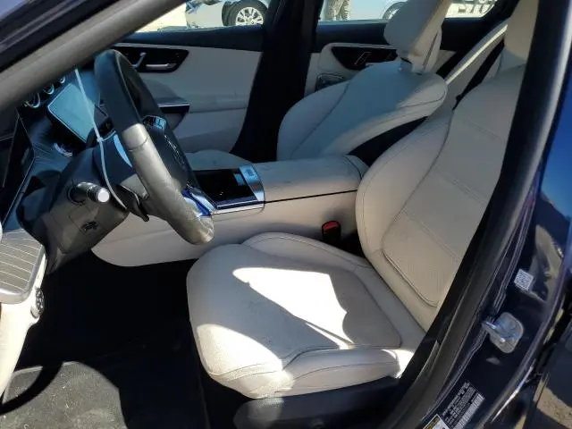 2024 MERCEDES-BENZ C 300  