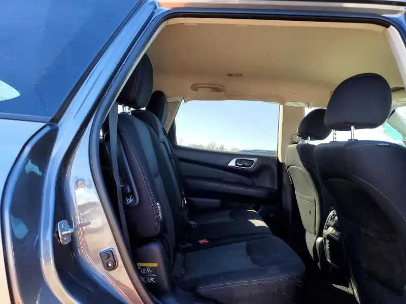 2018 NISSAN PATHFINDER S  