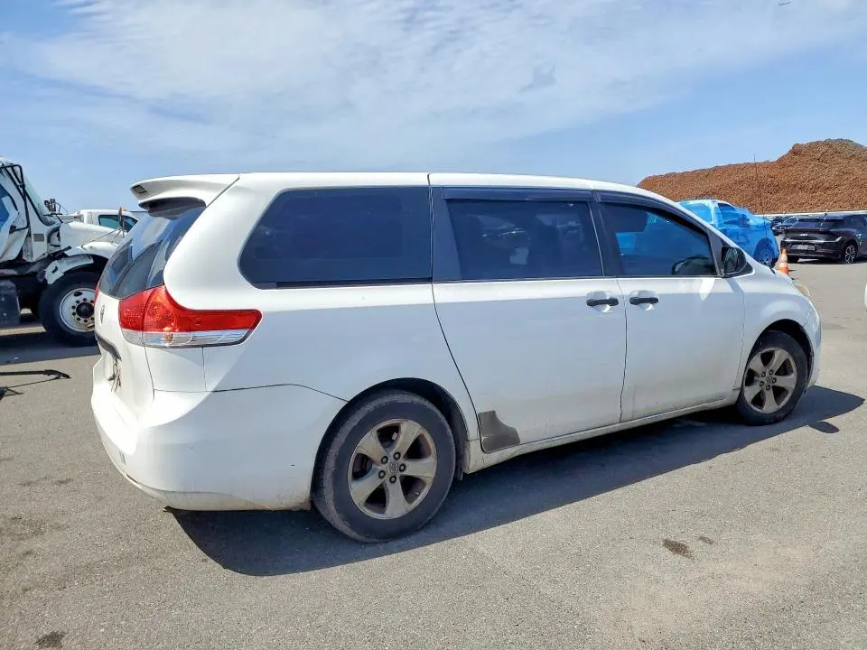 2014 TOYOTA SIENNA   