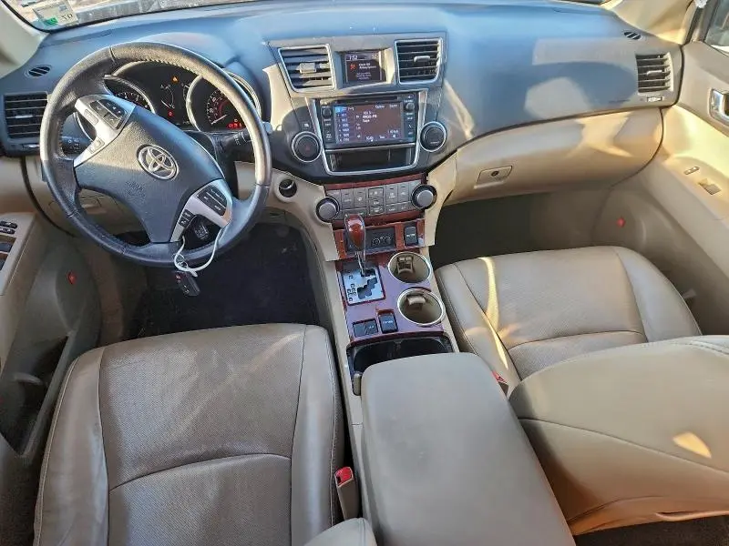 2013 TOYOTA HIGHLANDER LIMITED  