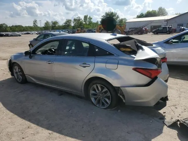 2019 TOYOTA AVALON XLE  