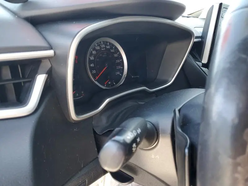 2019 TOYOTA COROLLA SE  