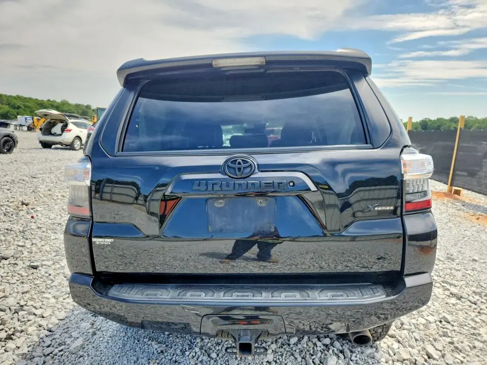 2020 TOYOTA 4RUNNER SR5  