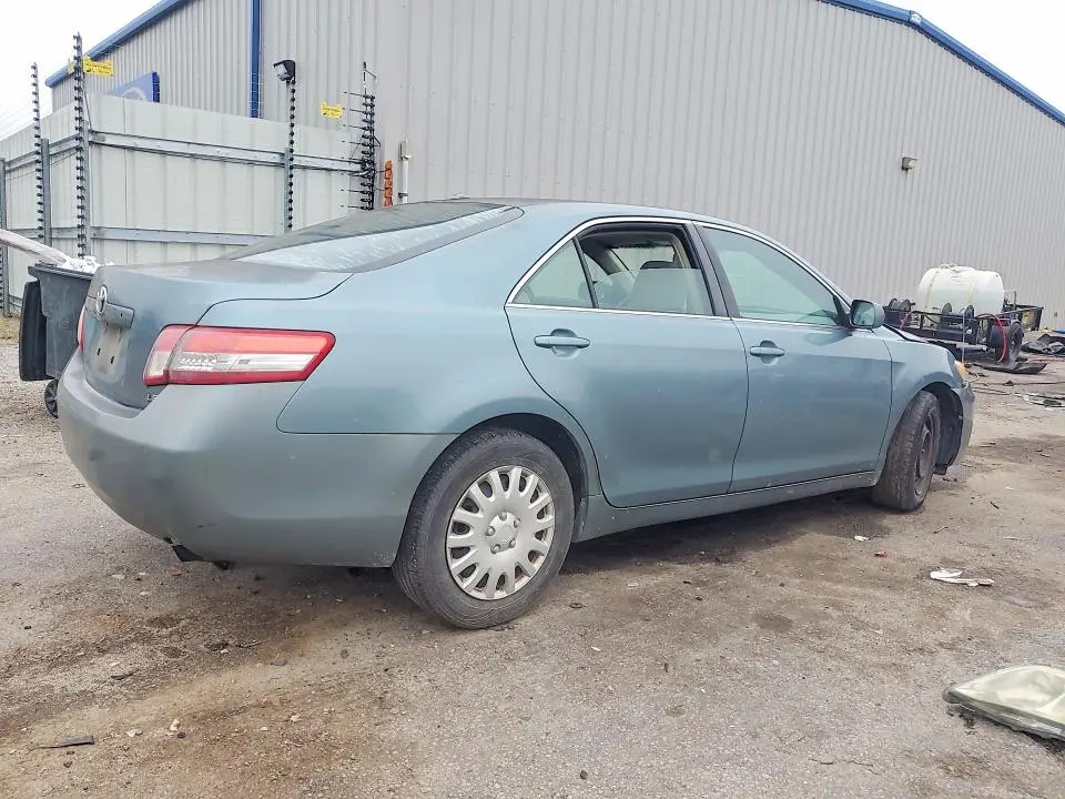 2010 TOYOTA CAMRY LE  