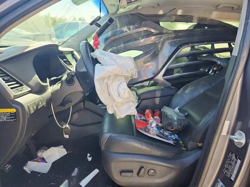 2017 HYUNDAI TUCSON SE PLUS  