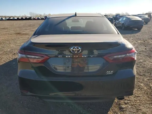 2024 TOYOTA CAMRY XLE  