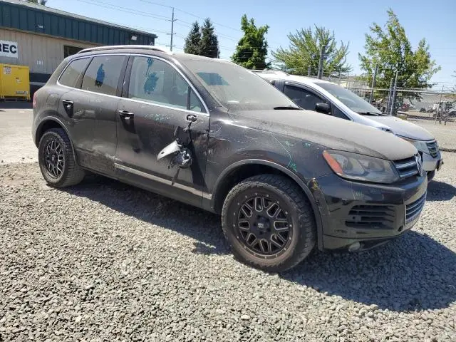 2013 VOLKSWAGEN TOUAREG V6  