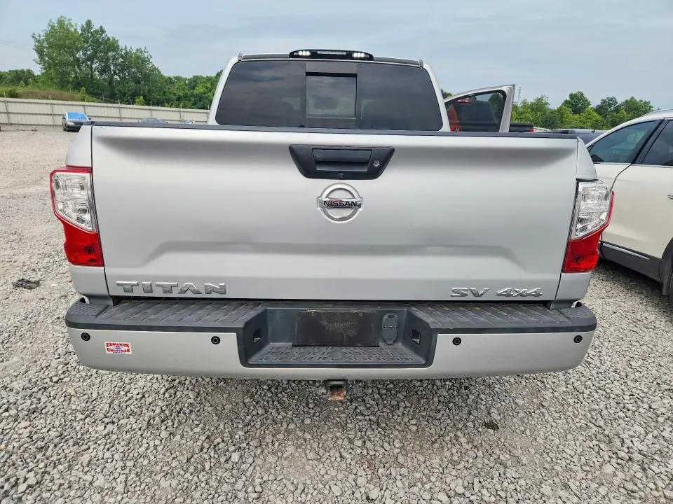 2017 NISSAN TITAN SV  