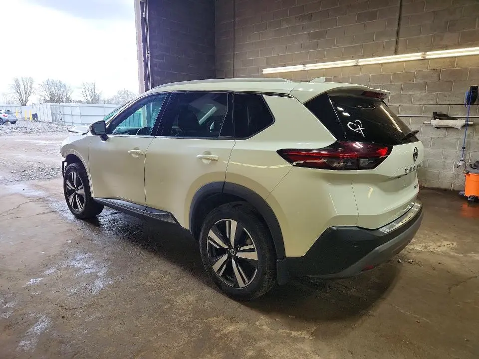 2021 NISSAN ROGUE SL  