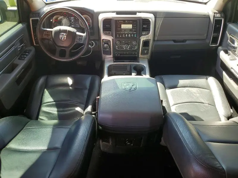 2015 RAM 1500 SLT  