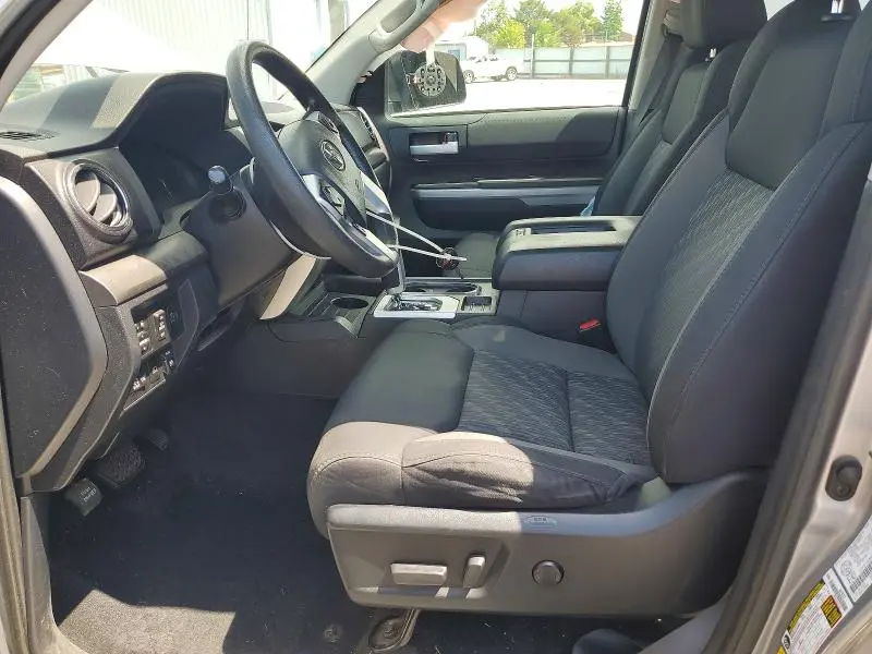 2019 TOYOTA TUNDRA SR5  