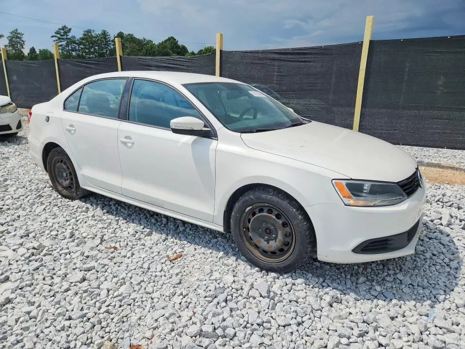 2012 VOLKSWAGEN JETTA SE  
