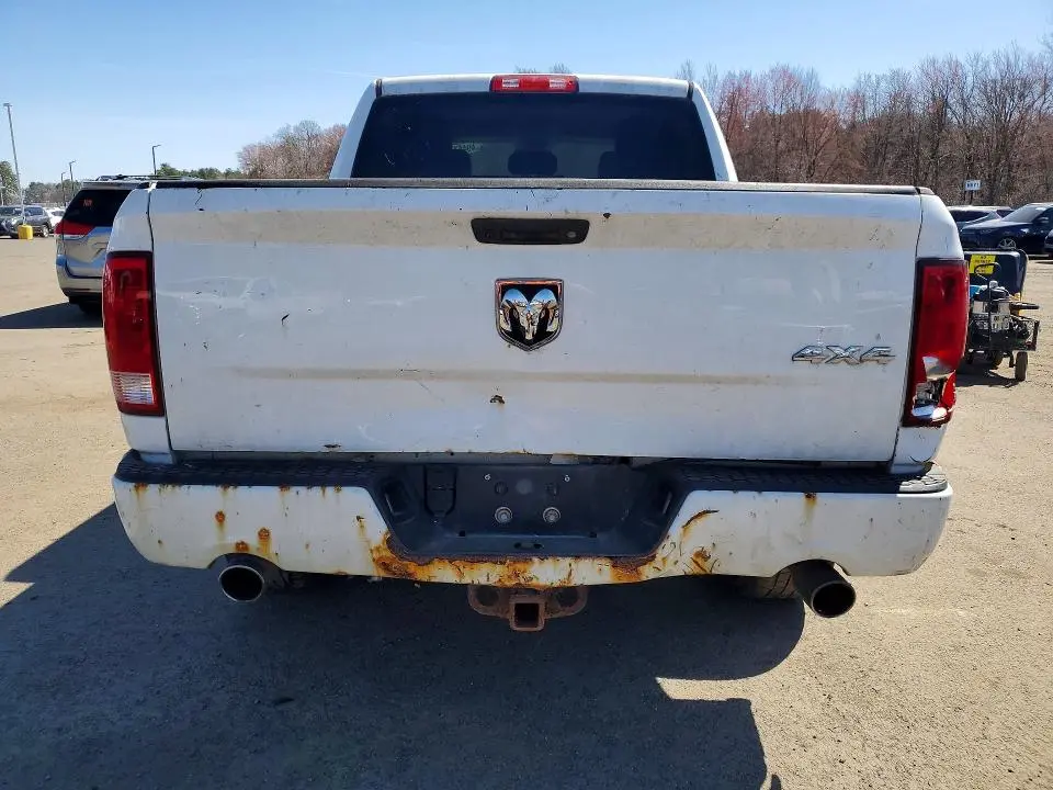 2016 RAM 1500 ST  
