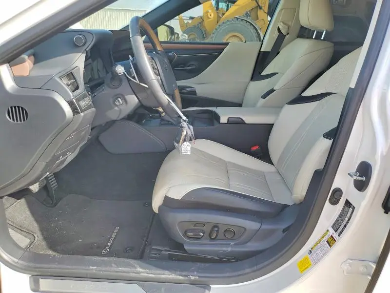 2024 LEXUS ES 300H BASE  