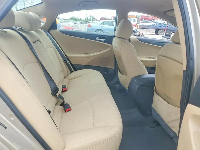 2012 HYUNDAI SONATA GLS  