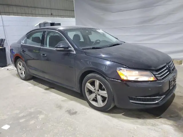 2014 VOLKSWAGEN PASSAT SE  
