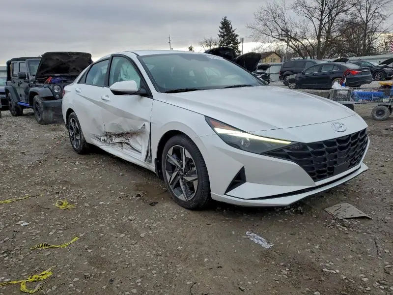 2023 HYUNDAI ELANTRA SEL  