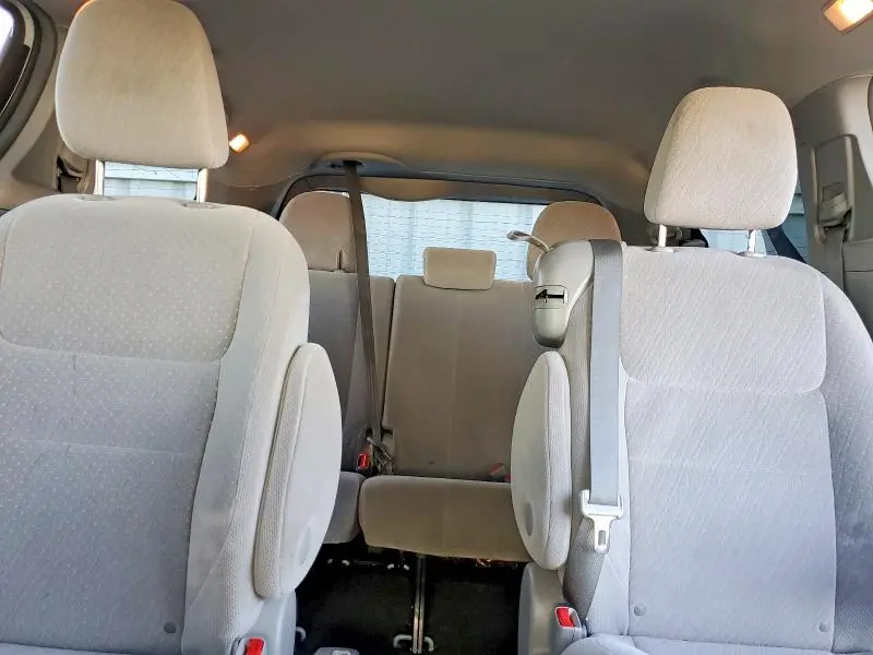 2016 TOYOTA SIENNA LE 8-PASSENGER  