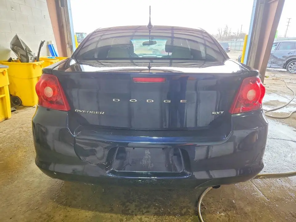 2012 DODGE AVENGER SXT  