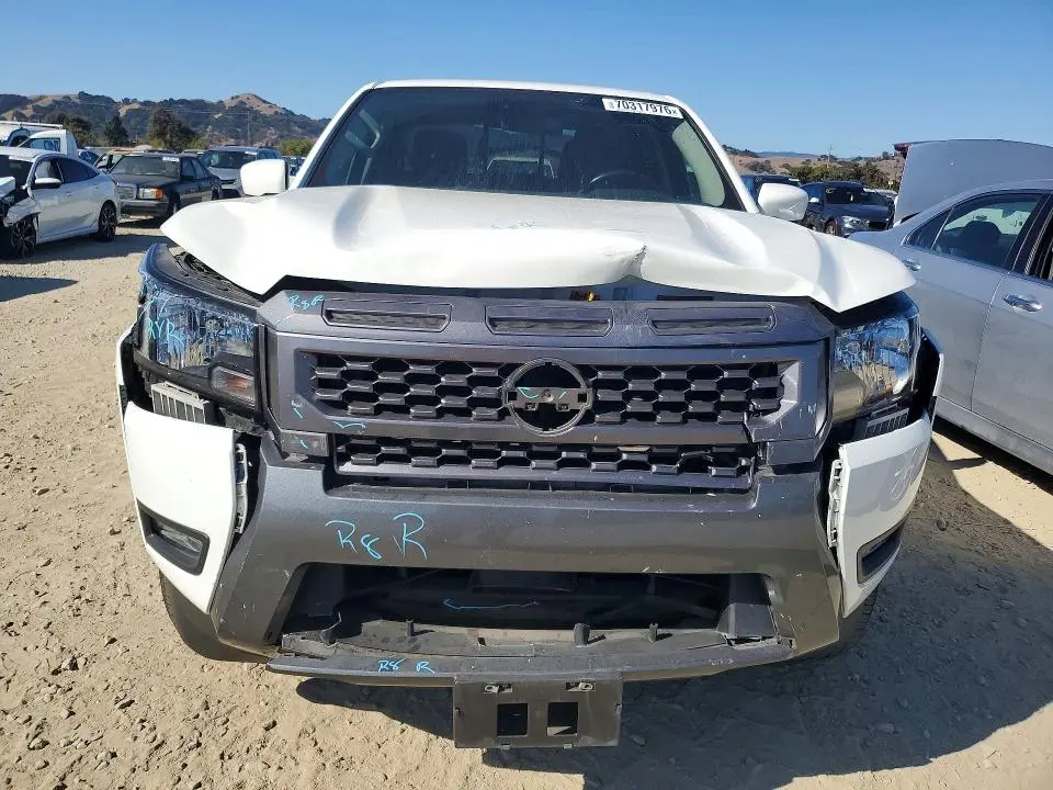 2025 NISSAN FRONTIER SV  