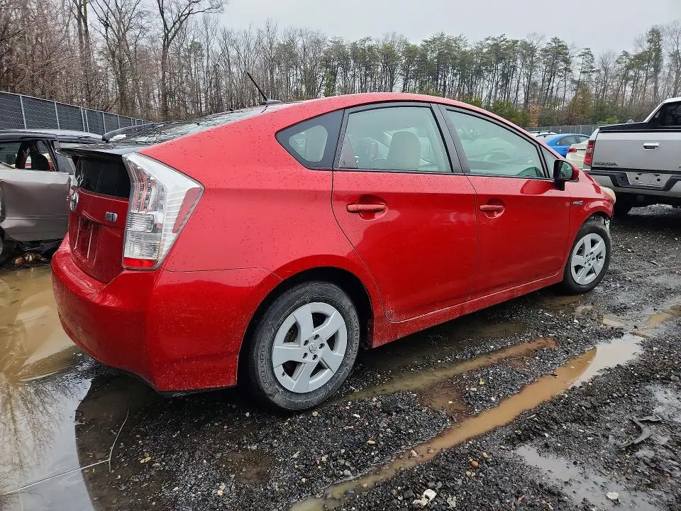 2011 TOYOTA PRIUS THREE  