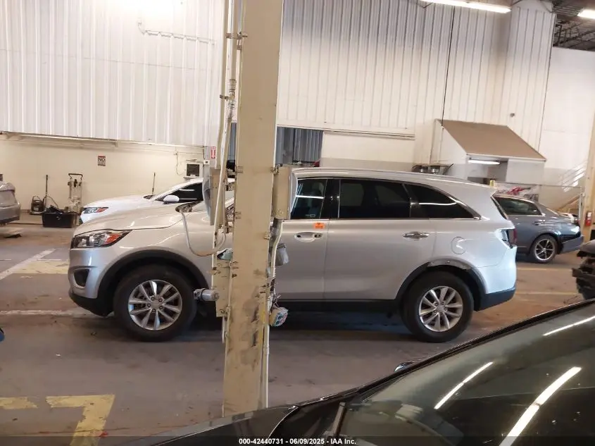 2017 KIA SORENTO 2.4L LX