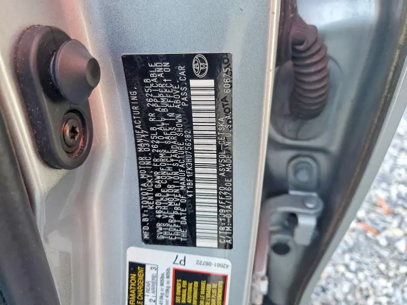 2017 TOYOTA CAMRY SE  