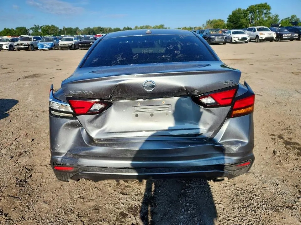 2019 NISSAN ALTIMA SR  