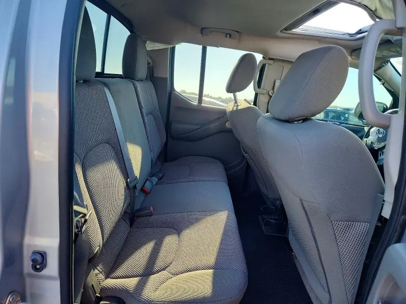 2019 NISSAN FRONTIER SV  