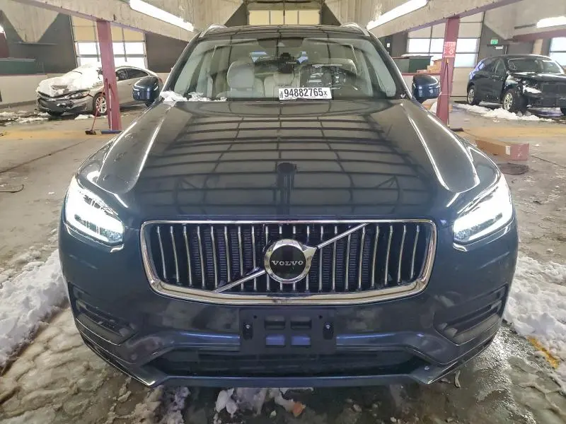 2020 VOLVO XC90 T6 MOMENTUM  
