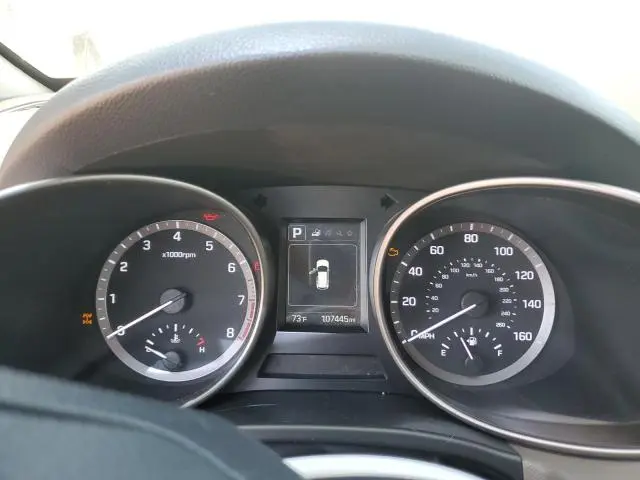 2017 HYUNDAI SANTA FE SE  