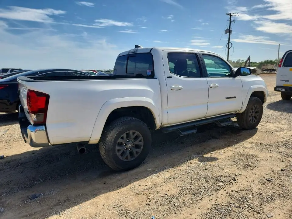 2021 TOYOTA TACOMA SR5 V6  