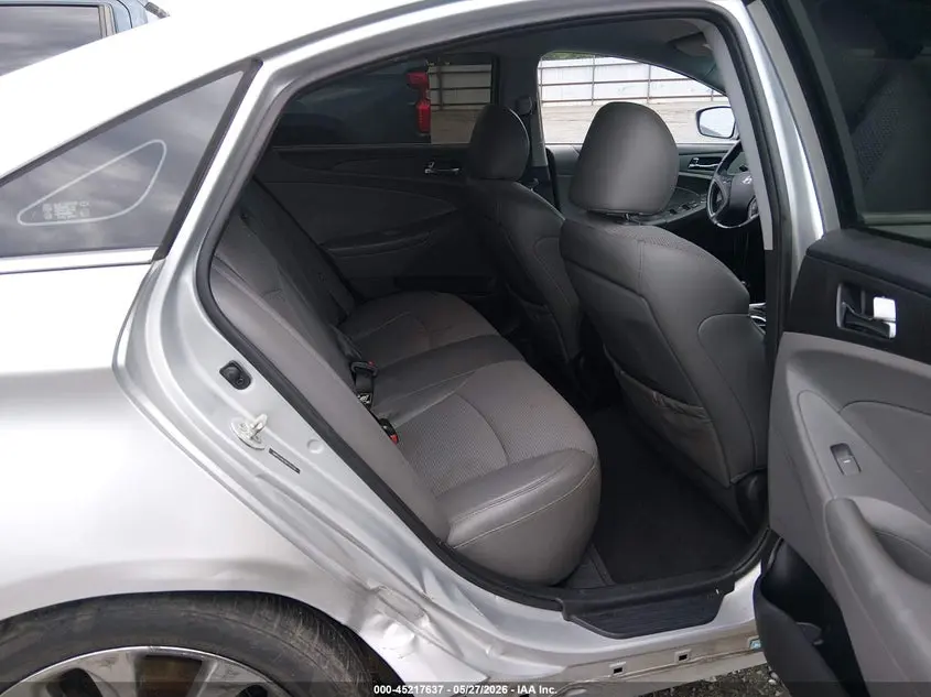 2013 HYUNDAI SONATA SE