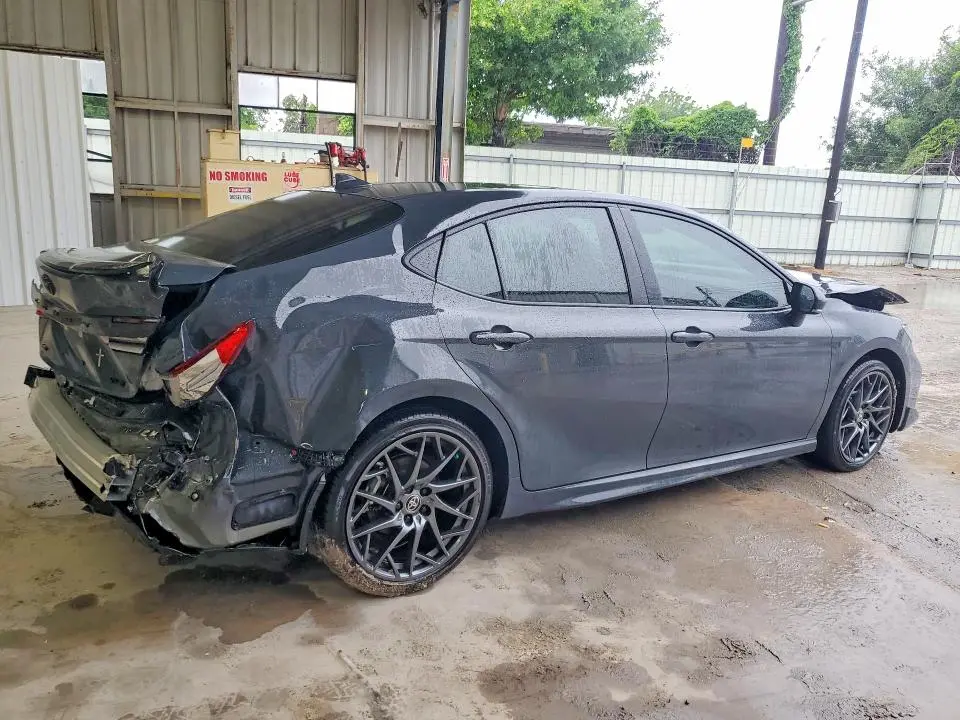 2025 TOYOTA CAMRY XSE  