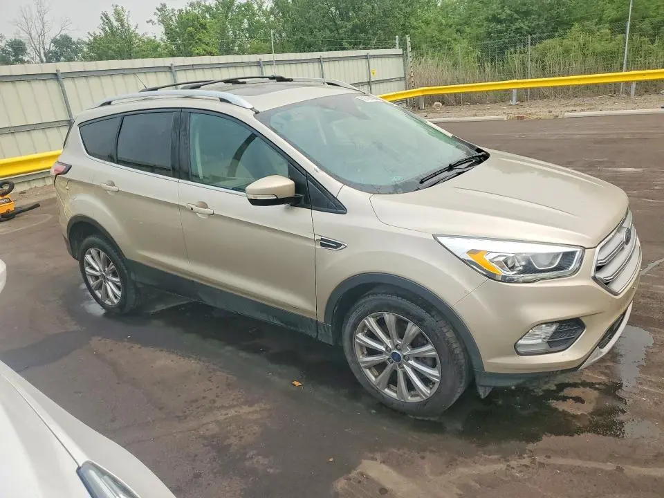 2017 FORD ESCAPE TITANIUM  