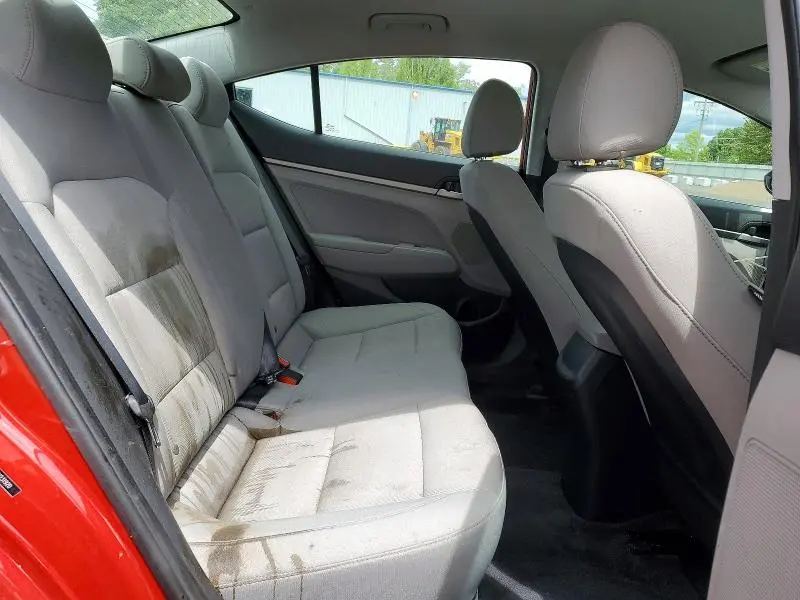 2018 HYUNDAI ELANTRA SE  