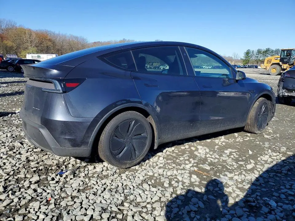 2026 TESLA MODEL Y   