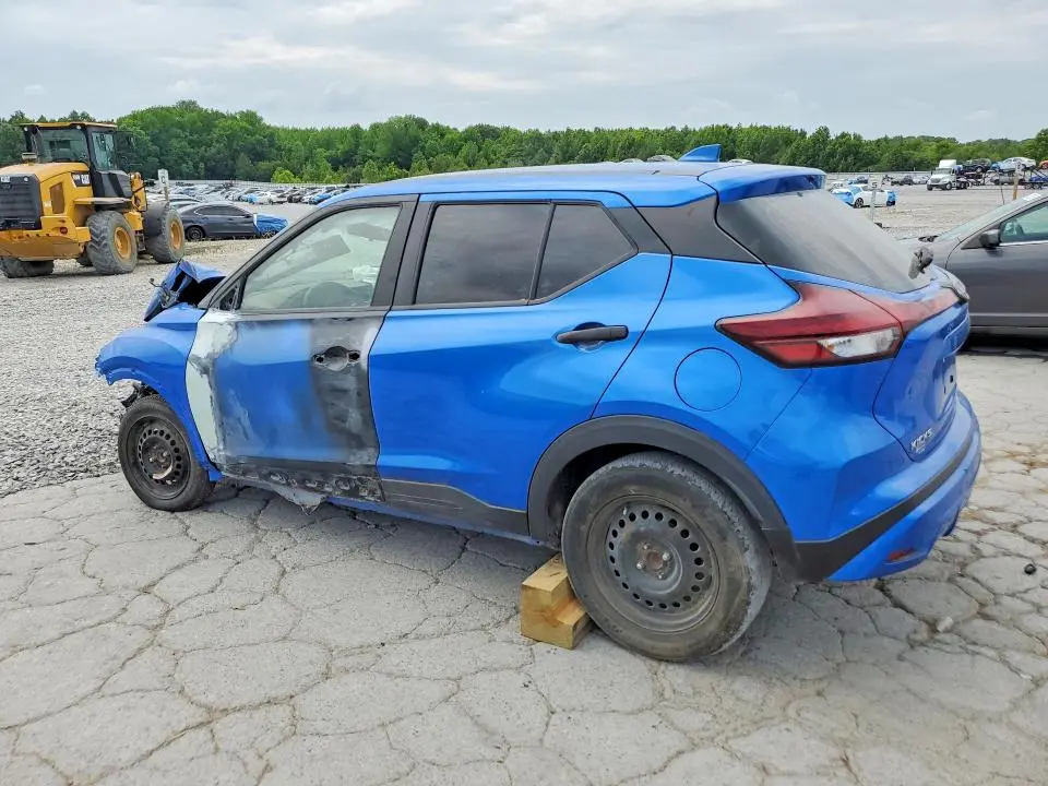 2022 NISSAN KICKS S  