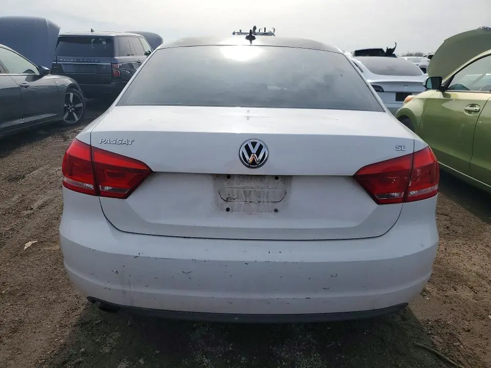2012 VOLKSWAGEN PASSAT SE  