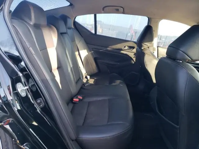 2019 NISSAN ALTIMA SR  