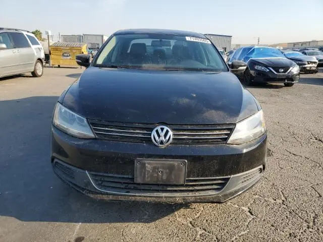 2013 VOLKSWAGEN JETTA SE  